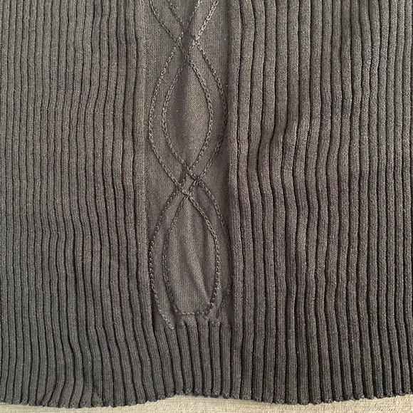 Alison Sheri ladies black stretchy top with crochet neckline and sleeves - Picture 5 of 9